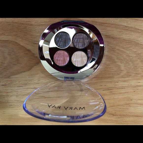 Mary Kay Pure Dimensions Eye Palette - Picture 3 of 8